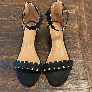 NWT Report Size 10 black and gold ankle wrap sandals